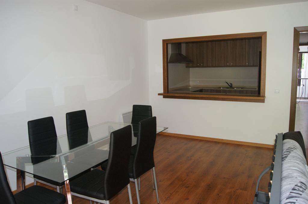 Apartaments Els Esquiadors Ллортс Экстерьер фото