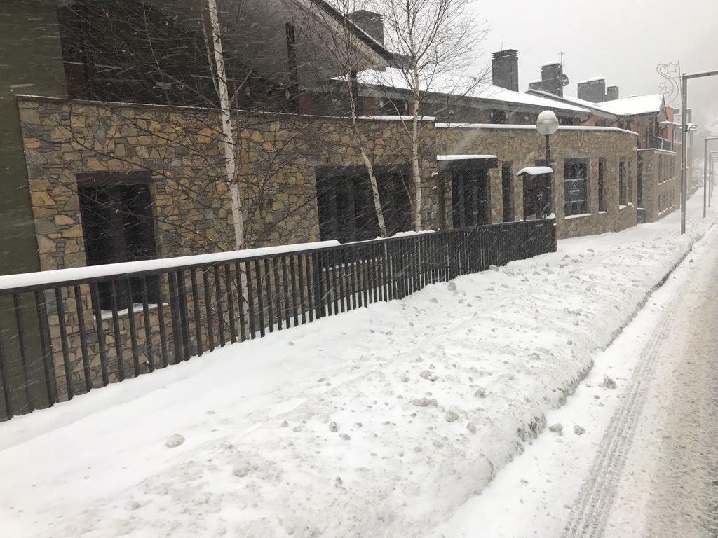 Apartaments Els Esquiadors Ллортс Экстерьер фото